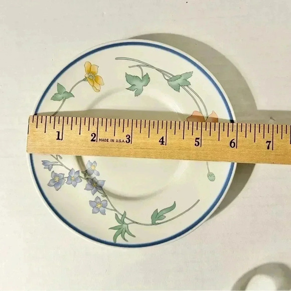 Vintage International Semi Porcelain Cup & Saucer (2 sets) Japan Gracious Floral - Picture 7 of 9